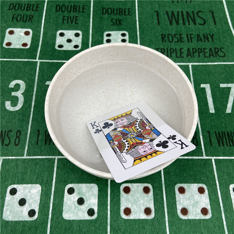 Wytrzymałe karty do pokera 1 t – Board Game Hotel recenzja i cena