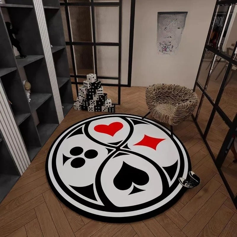 Okrągłe dywany z motywem kart  – Board Game Hotel recenzja i cena